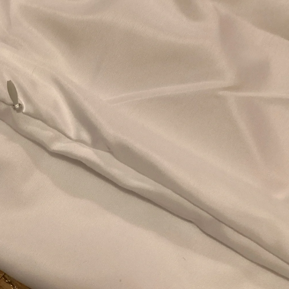 Luxurious White Bedding Pillowcase